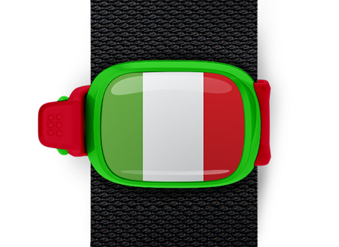 Italy flag Stwrap bag tag mounted on a bag strap