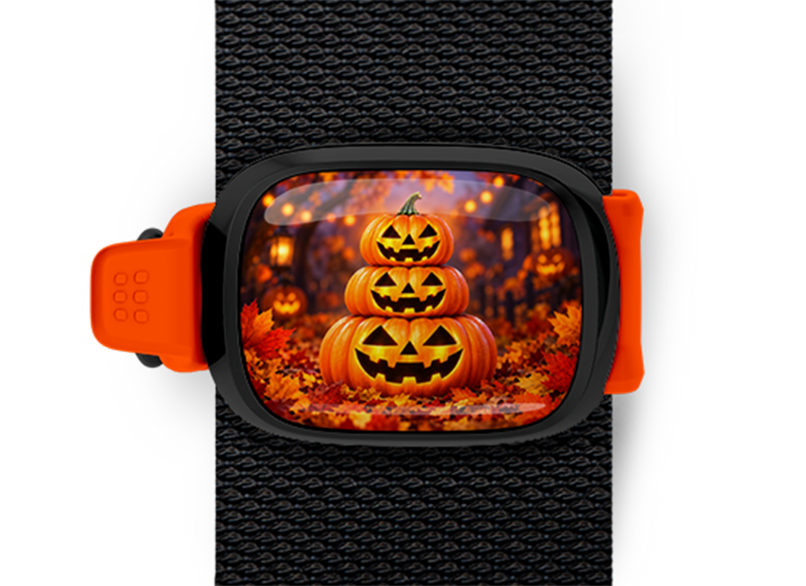 Autumn Stacked Jack-o'-Lanterns Stwrap Halloween bag tag mounted on a black strap