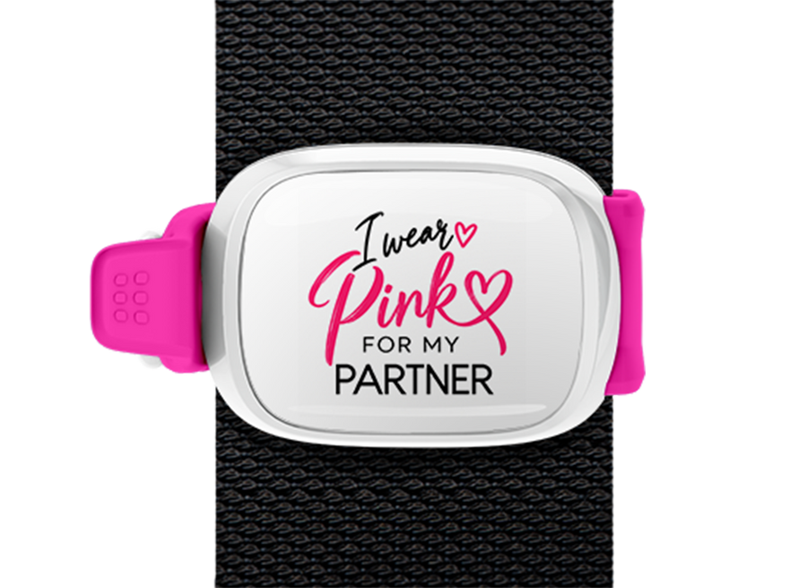 I Wear Pink for My Partner Stwrap bag tag mounted on a bag strap