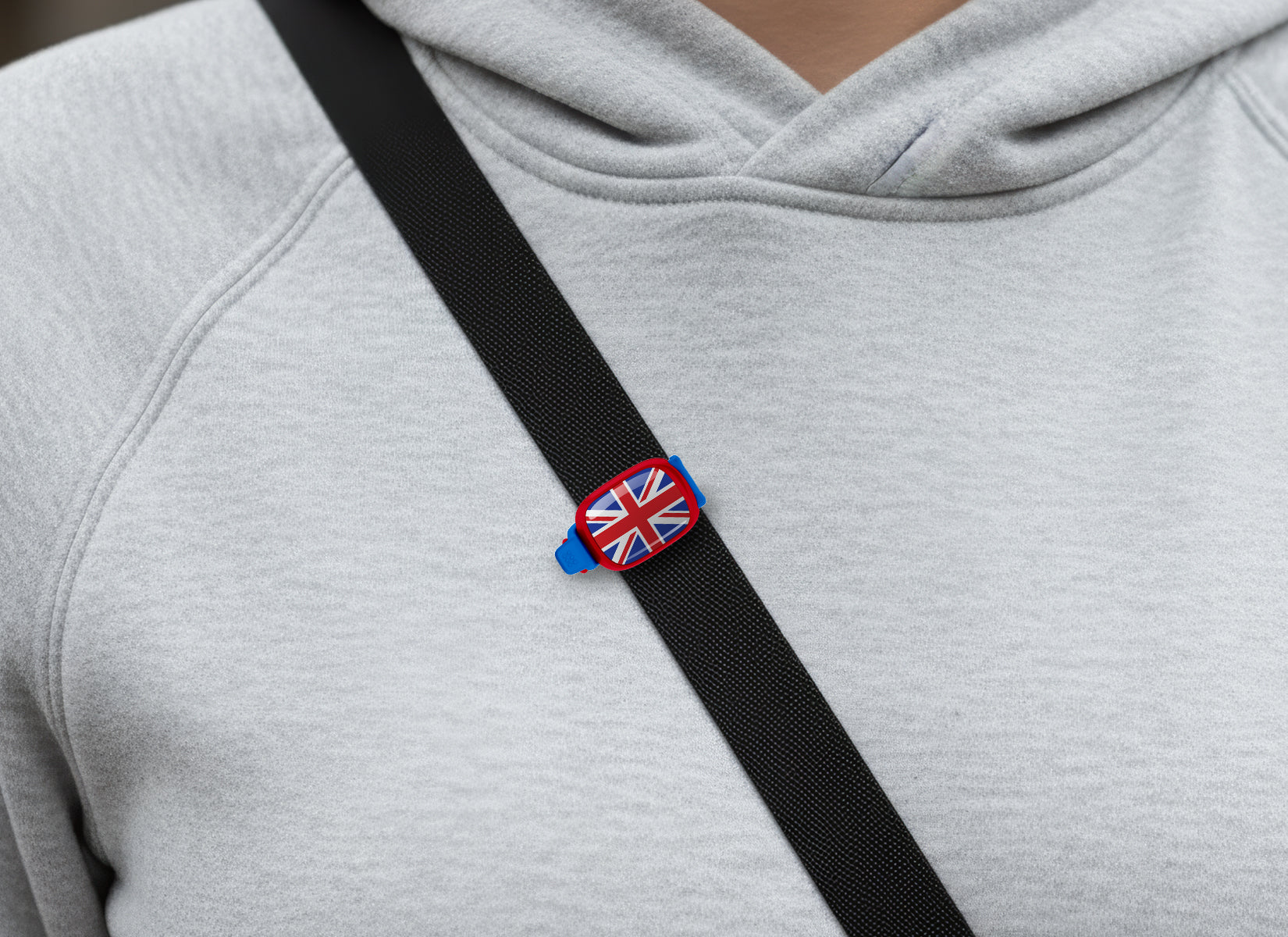 United Kingdom flag Stwrap bag tag shown on a bag in a lifestyle setting