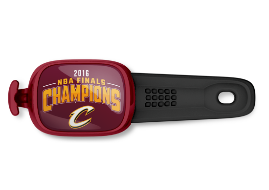 Front and back views of the 2016 Nba Champions Cleveland Cavaliers Stwrap Bag Tag