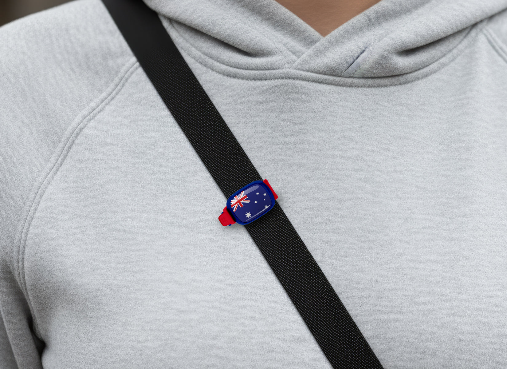Australia flag Stwrap bag tag shown on a bag in a lifestyle setting