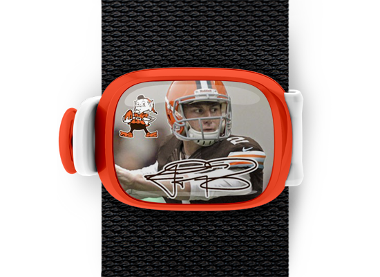 Johnny Manziel Bag Tag mounted on a bag strap