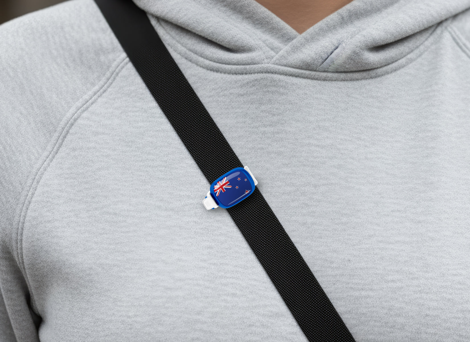 New Zealand flag Stwrap bag tag shown on a bag in a lifestyle setting