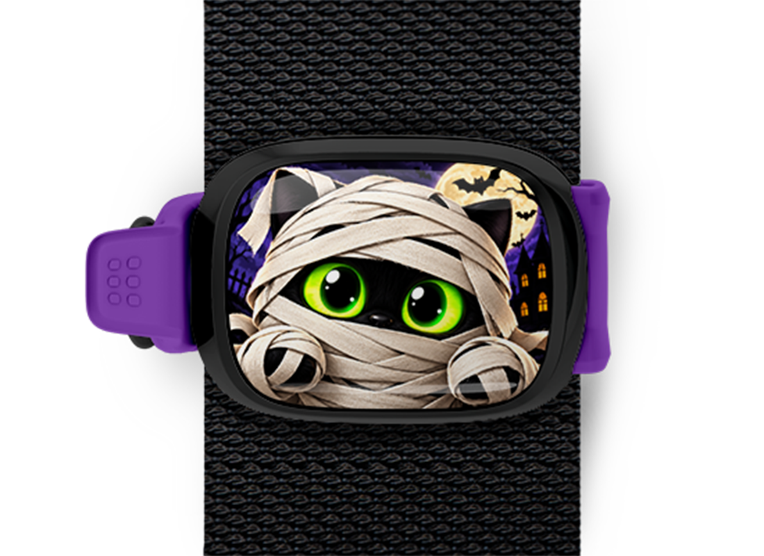 Mummy Cat Stwrap Halloween bag tag mounted on a black strap