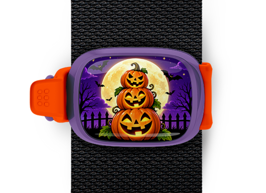 Stacked Jack-o'-Lanterns Stwrap Halloween bag tag mounted on a black strap