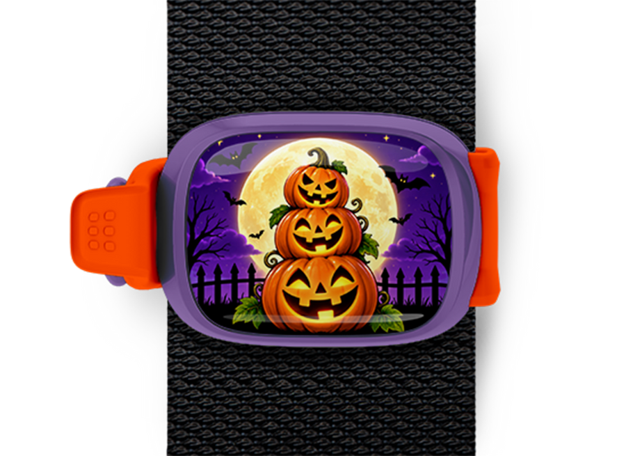 Stacked Jack-o'-Lanterns Stwrap Halloween bag tag mounted on a black strap