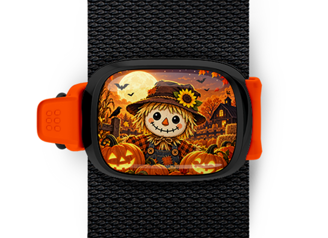 Halloween Scarecrow Stwrap Halloween bag tag mounted on a black strap