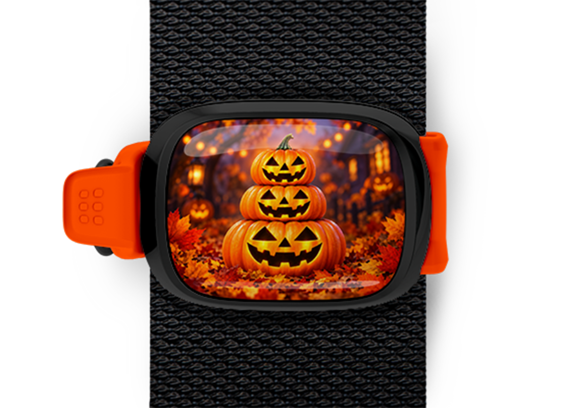 Autumn Stacked Jack-o'-Lanterns Stwrap Halloween bag tag mounted on a black strap
