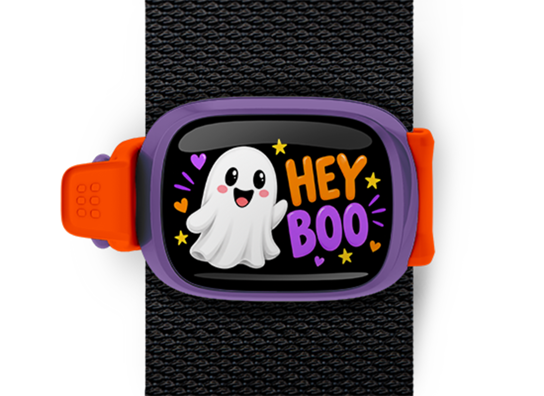 Hey Boo Stwrap Halloween bag tag mounted on a black strap