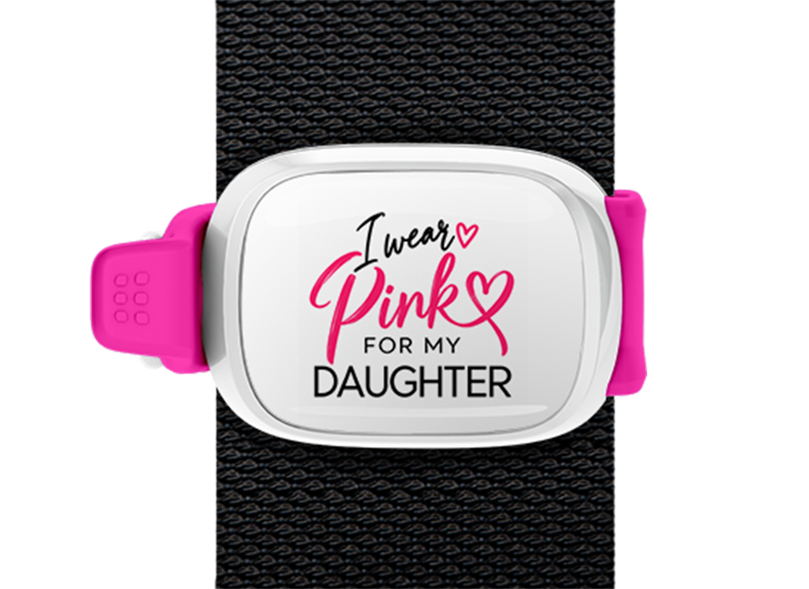 I Wear Pink for My Daughter Stwrap bag tag mounted on a bag strap