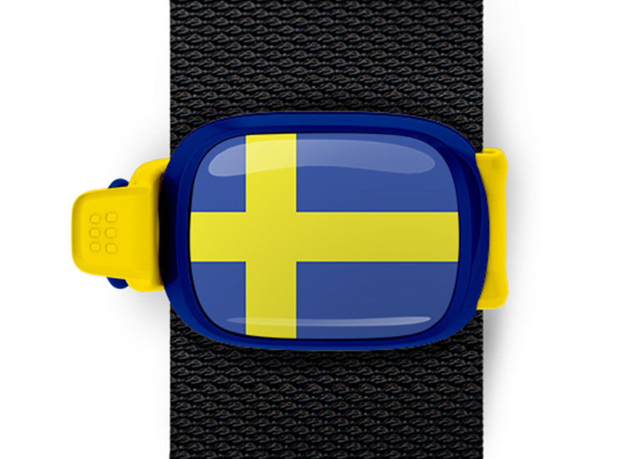 Sweden flag Stwrap bag tag mounted on a bag strap